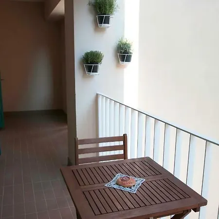 Spacious Balcony Apartament *